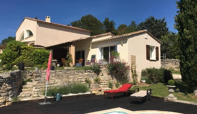 Barjac Villa Pastis - Gîte with swimming pool and view of the Cévennes mountains