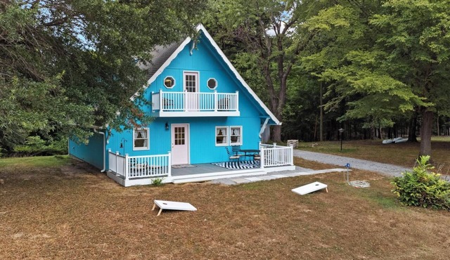 Barkley Bungalow-Family-friendly lakeside retreat near tons of local attractions