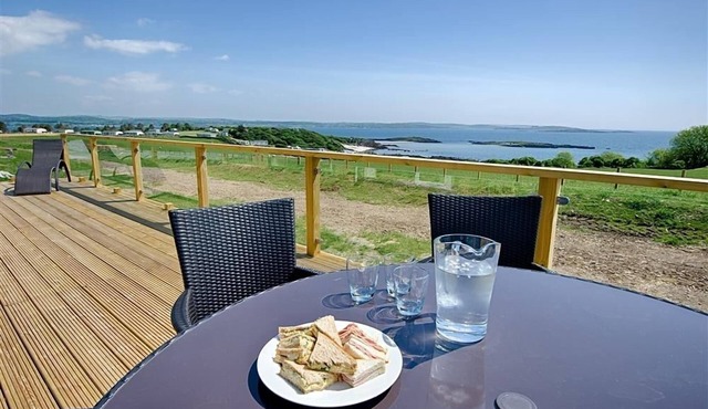 Barley Lodge - a lodge that sleeps 6 guests in 3 bedrooms