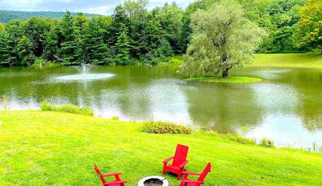 Barn-Again. Private Lake, Mtn view, fishing