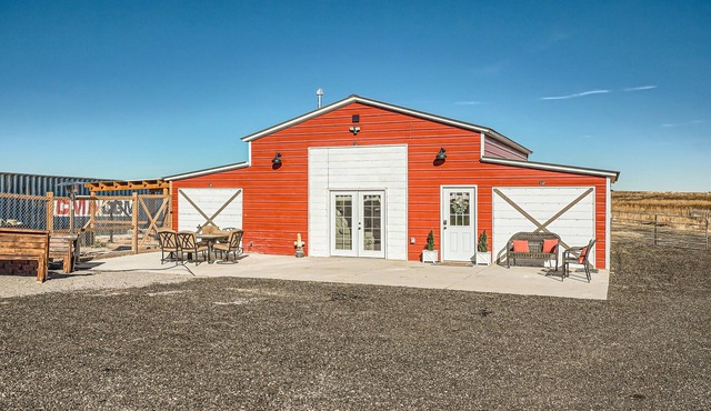 Barn Bliss: Cozy Country Retreat