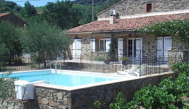 Barn completely renovated stone country with private pool.