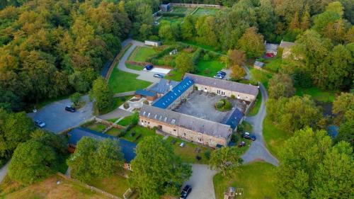 Barn Cottage - Family-Friendly Cottage with Heated Indoor Pool