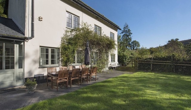 BARN COTTAGE, pet friendly, character holiday cottage in Hawkridge