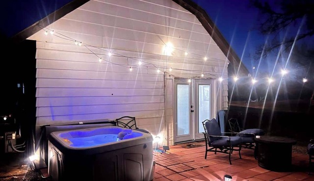 Barn getaway-Hot Tub-at Ft Sill-1 bedroom only of 2