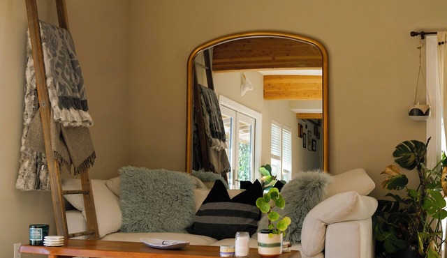 Barn Haus by the Creek. Dog Friendly!