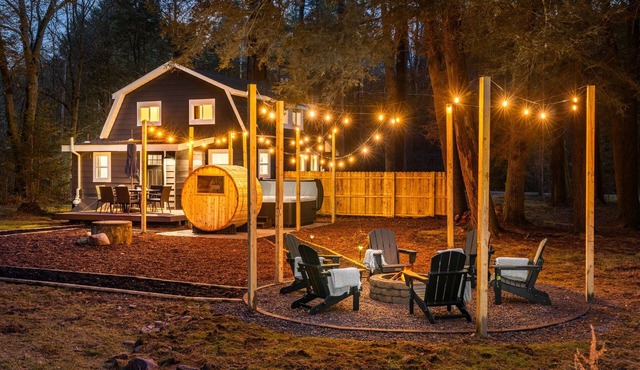 Barn House - Hot tub, Sauna, Fire Pit, Lake