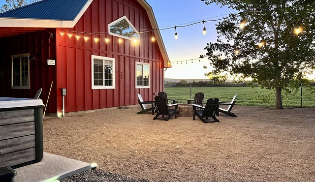 Barn house stay near Palisade, hot tub and views!
