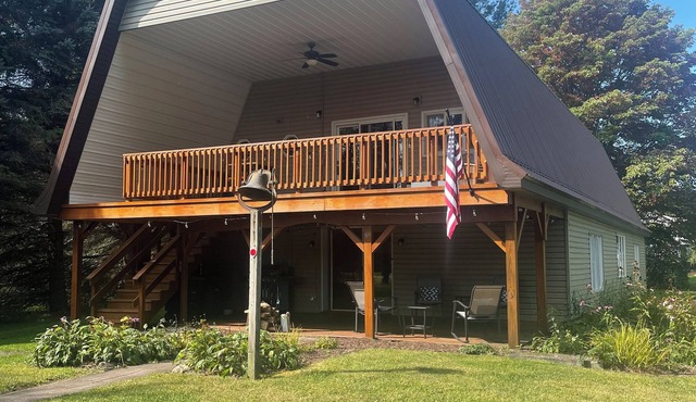 Barn in Bemus Point: 1 mile to Chautauqua Lake and on the snowmobile trail