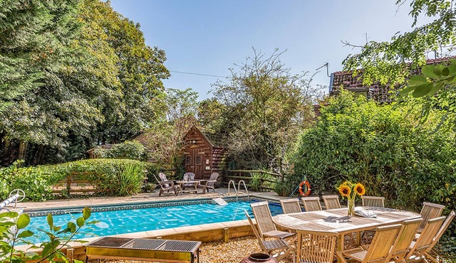 Barn In Rural Location, Huge Living Area w/Galleried Gym/Game Rooms/Pool