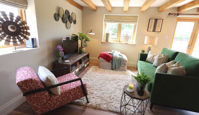 Barn in Warwickshire near Cotswolds