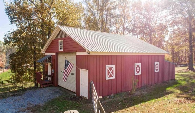 Barn on five acres & lake