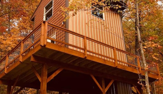 BARN OWL INN · NO SUNDAY CHECK INS , HOTTUB- TREEHOUSE