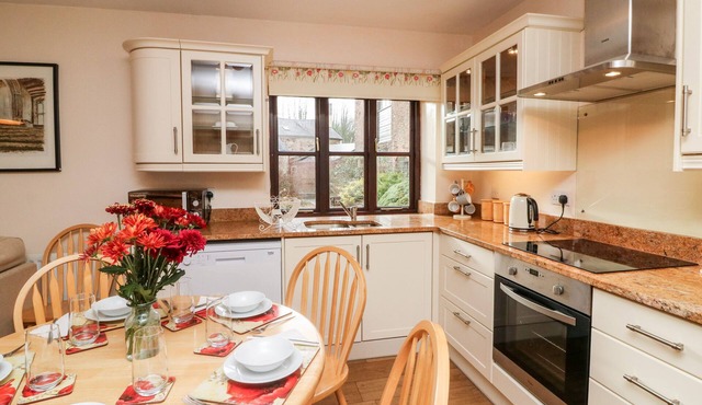 BARN OWL, pet friendly, with a garden in Dulverton