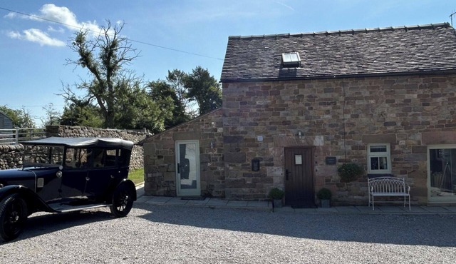 Barn-Sleeps 4-Parking-Pets Ok-Near Alton Towers