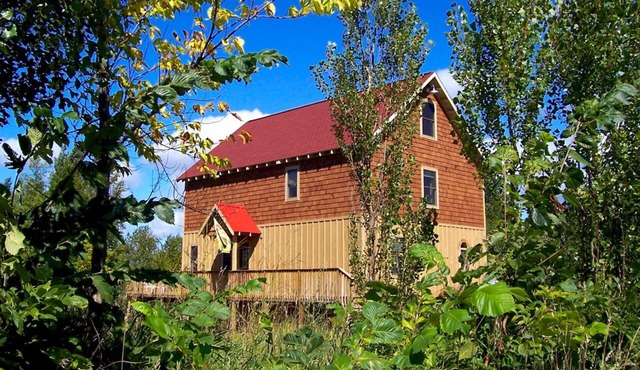 Barn Style Lakefront Near Crystal Mountain with Pontoon and Game Room