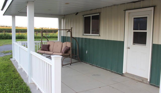 Barn Suite Overlooking Horse Arena