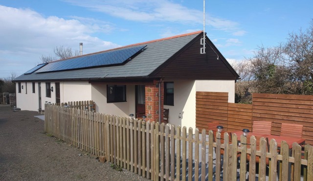 BARN VIEW, pet friendly, country holiday cottage in Welcombe Mouth