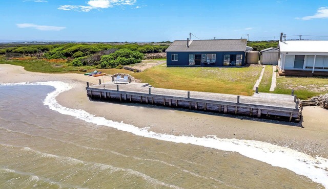 Barnacles Shack - Mills Road