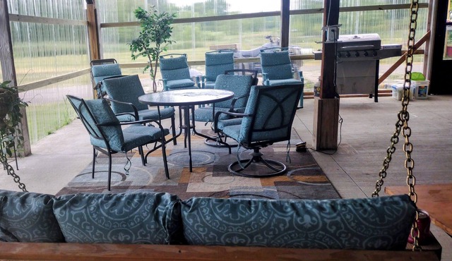 Barndominium Events for birthdays and reunion with 1 Bedroom
