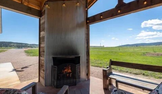 Barndominium in the Meadows with Majestic Views!