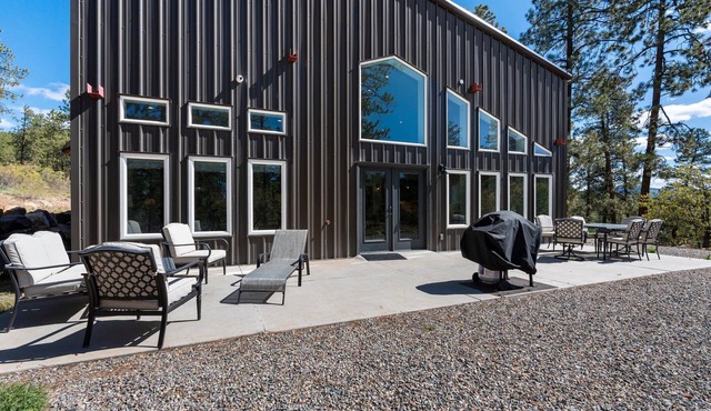 Barndominium, Privacy, Family Retreat!
