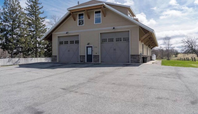 Barndominium Steps From River, Beach, & State Park