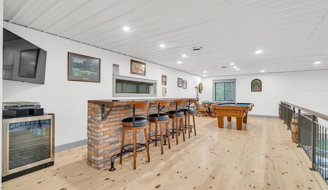 Barndominium w/Hot Tub, Patio, Game Room Loft near Lake + River + Trails + Golf
