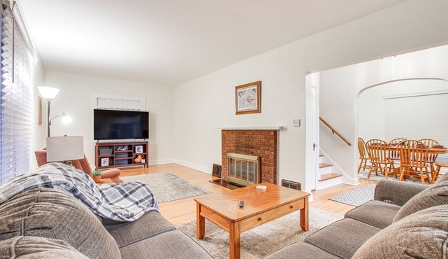 Barnes City House ~ 3 Mi to Hunting & Fishing!