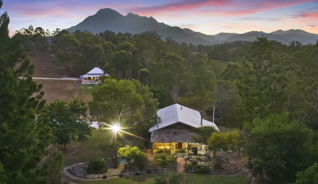 Barney Creek Vineyard Cottages