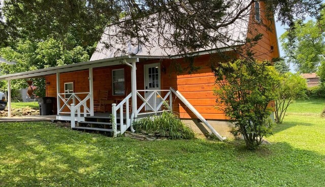 Barnhouse Charm at 1-40 Monterey