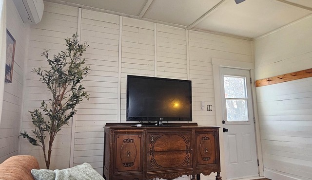 Barnhouse in Baltic – 4-Bedroom Seaside Escape Near PEI’s Best Beaches