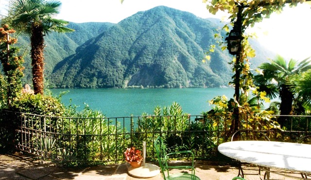 Barony VILLA Lugano-Castagnola-near lake,aircondition,park,indoorpool,lakeview
