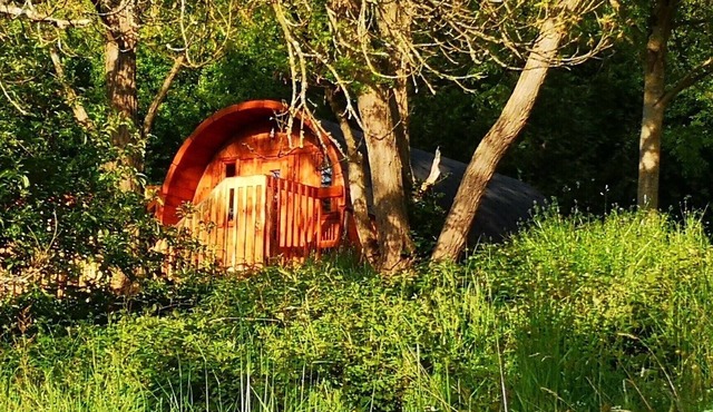 Barrel-Cabin-Bathroom-Comfort