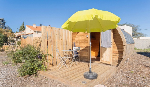 Barrel Violet Apartment with Mountain View, Wi-Fi, and Air Conditioning