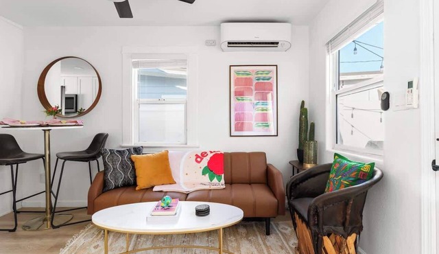Barrio Casita - 2Bd, Central, Parking, EV Charging