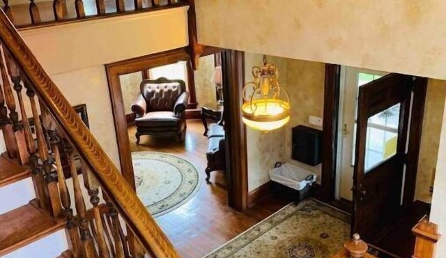 Barry Street Historical Home - Partial