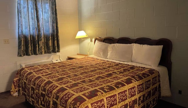 Bartlesville Roadside Comfort | Pet-Friendly | & Kiddie Park Attractions Nearby