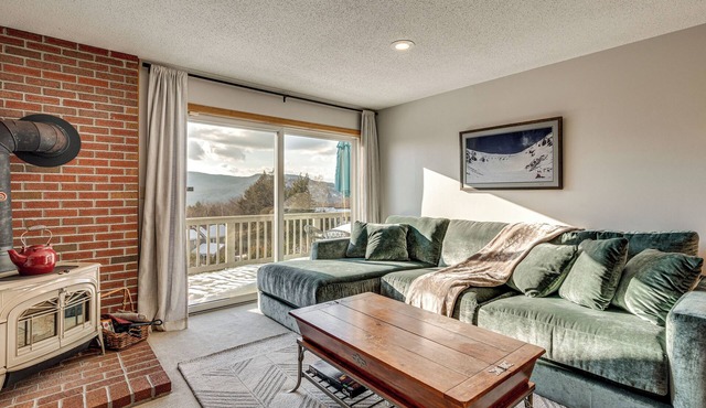 Bartlett Condo w/Mountain Views Near Ski Resorts!