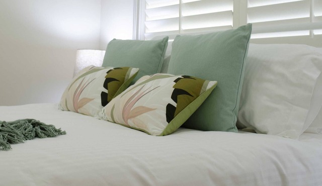 Bartlett's Corner | Private Peaceful Studio