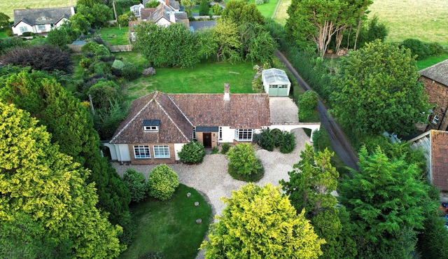 BARTON LODGE, pet friendly, country holiday cottage in Porlock