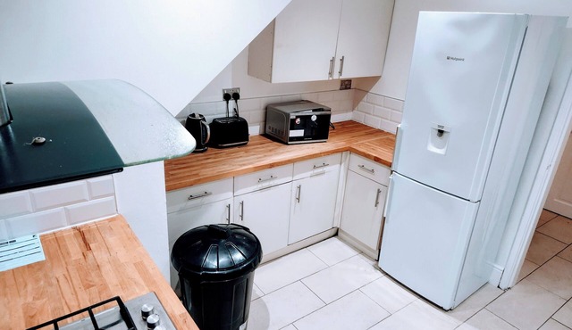 Bas Charming 3 Bedroom House