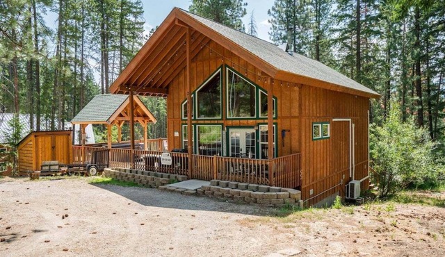 Base Camp Lodge - First-Rate Adventure Base