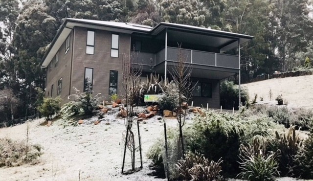 Base of Mt Buller -3 bedroom house in Merrijig .OFFERING DISCOUNTS