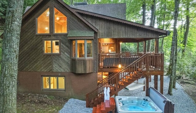 Basecamp Cabin: RIVER . FISH . HIKE . RELAX