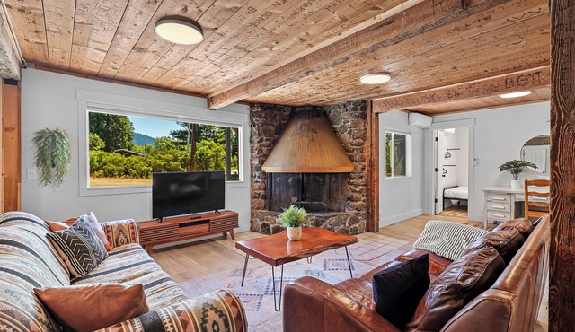 Basecamp Lodge - Cabin 4