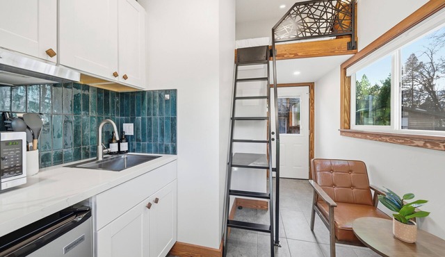 Basecamp Lodge - Cabin 9