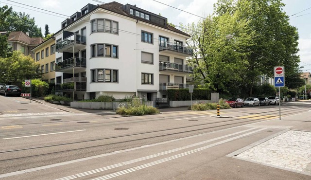 BASELiving 3,5 Room Suite - Near ESC - Bahnhof SBB