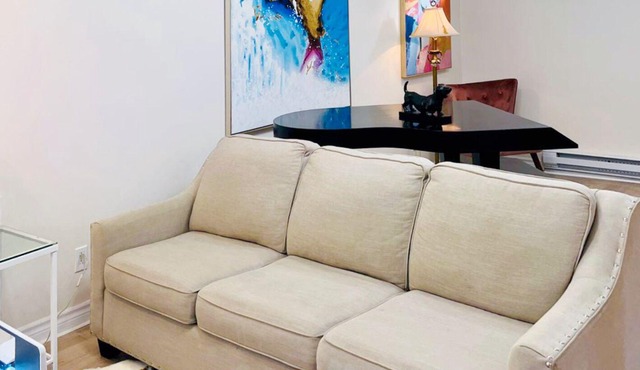 Basement Guesthouse near National Park and Montreal