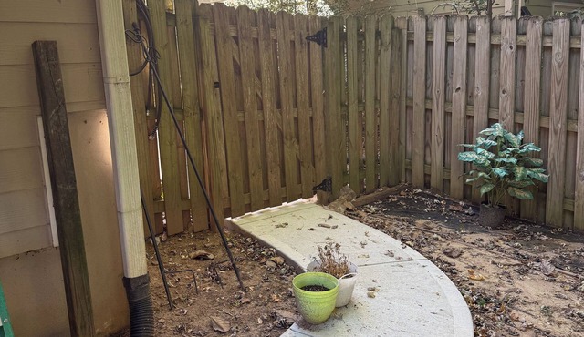 Basement apartment with private entrance located in the heart of Doraville